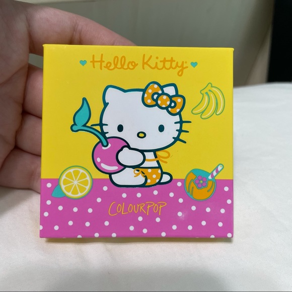 ‼️ HELLO KITTY BLUSH ISLAND SHINE - Picture 3 of 9